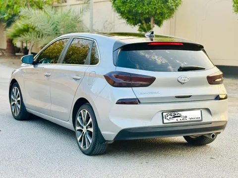 Discover undefined undefined Exterior Interior Images.Find all aspects and details of cars.