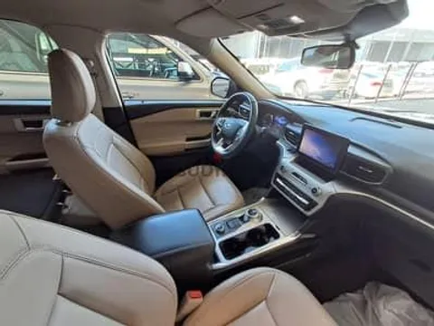 Discover undefined undefined Exterior Interior Images.Find all aspects and details of cars.
