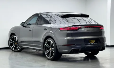 Porsche Cayenne Coupe GTS 2022