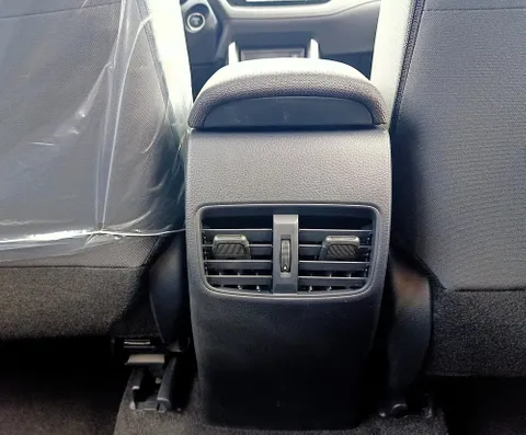Discover undefined undefined Exterior Interior Images.Find all aspects and details of cars.