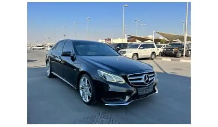 mercedes-benz mercedes-benz-e-class image Mercedes-Benz E300