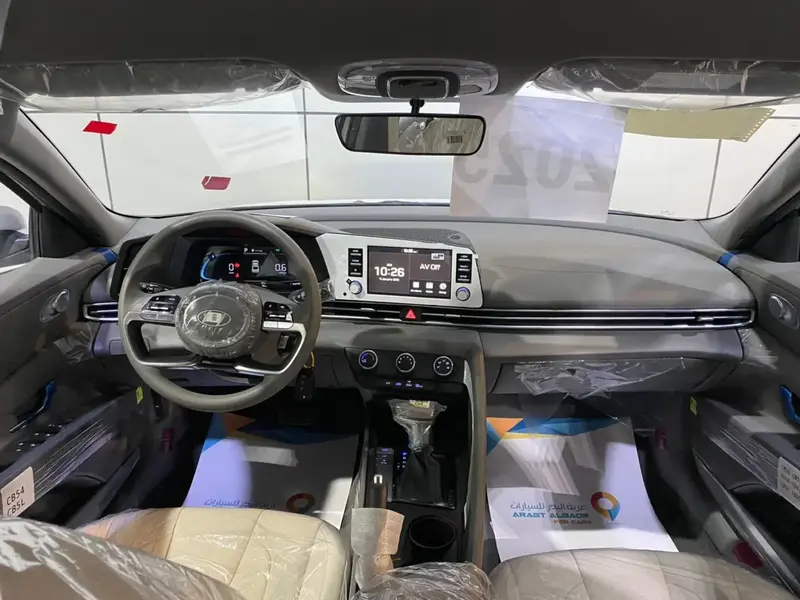 Hyundai Elantra 2025