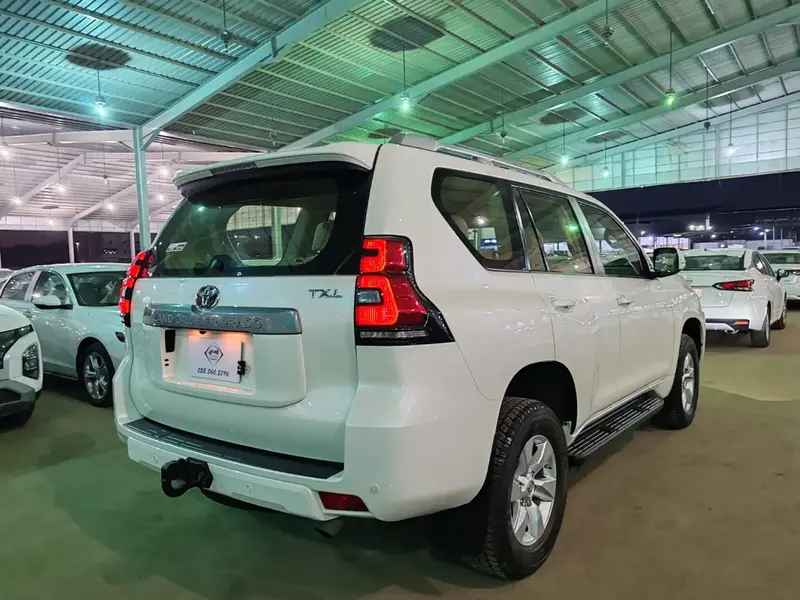 Toyota Prado 2023