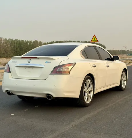 Nissan Maxima 3.5L SR 2012