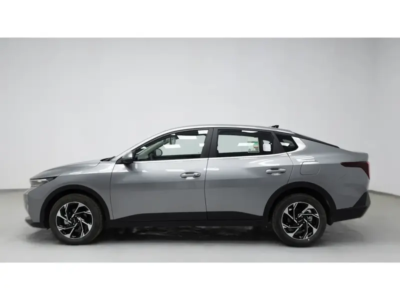 Discover undefined undefined Exterior Interior Images.Find all aspects and details of cars.