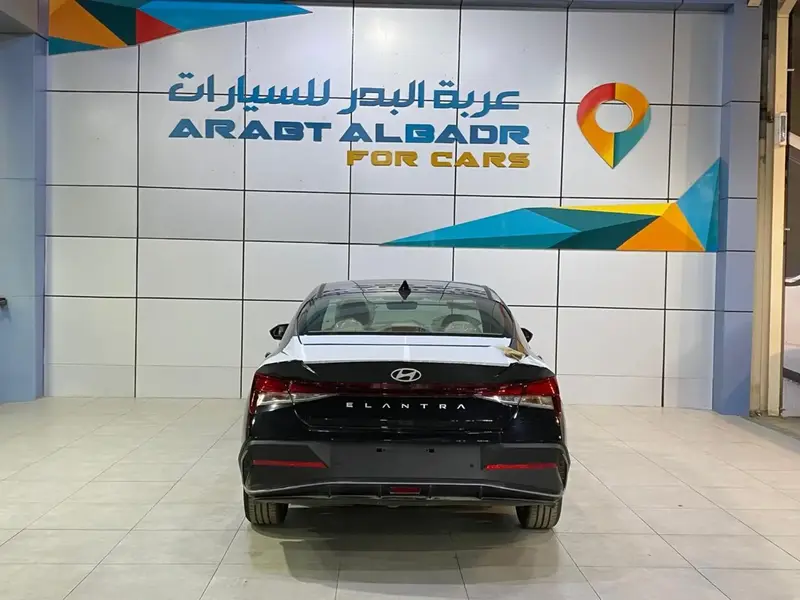 Hyundai Elantra 2025