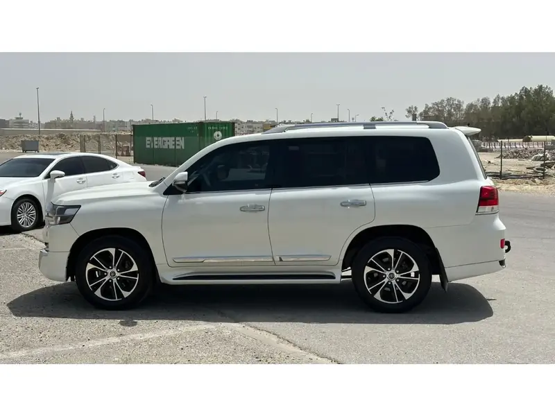Toyota Land Cruiser Wagon 2021