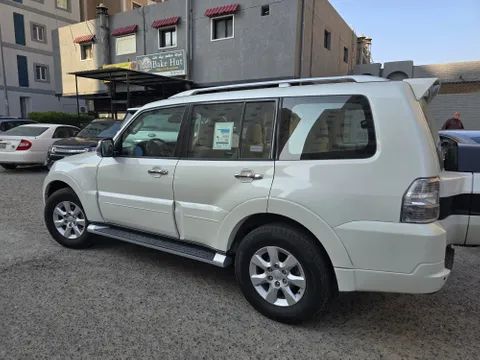 Mitsubishi Pajero GLS V6 2020