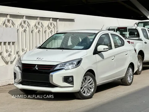 Discover undefined undefined Exterior Interior Images.Find all aspects and details of cars.
