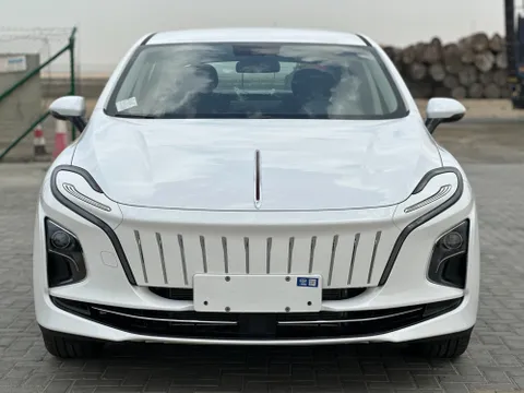 New Hongqi E-QM5 Luxury 2024