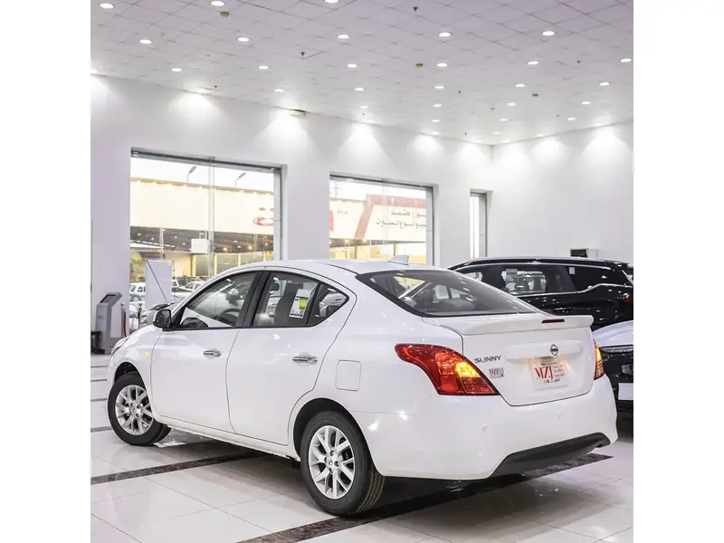 Nissan Sunny 2024