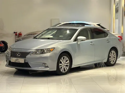 Lexus ES 350 4 door 3.5L 2014