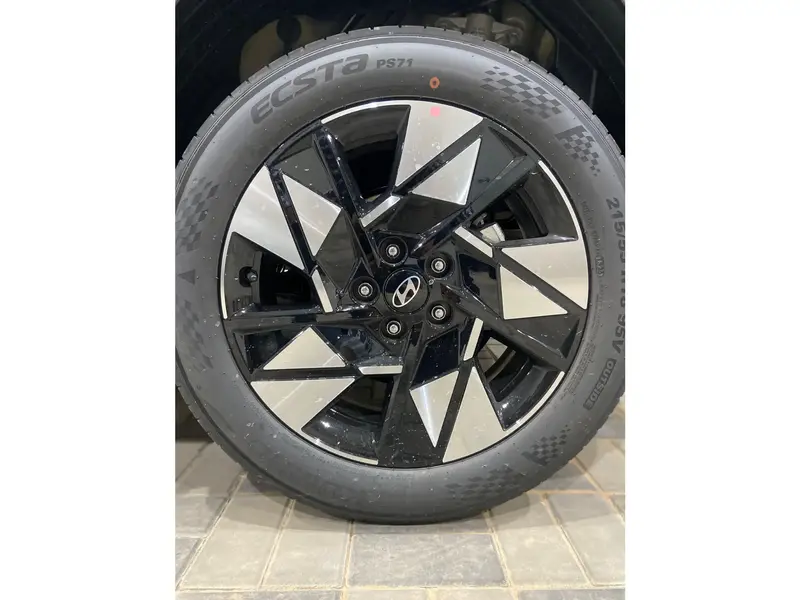 Hyundai Kona 2025