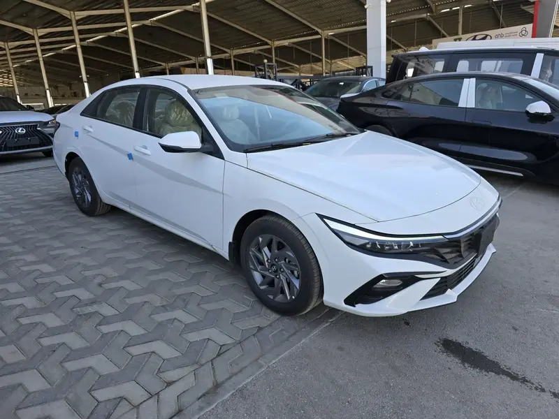 Hyundai Elantra 2025