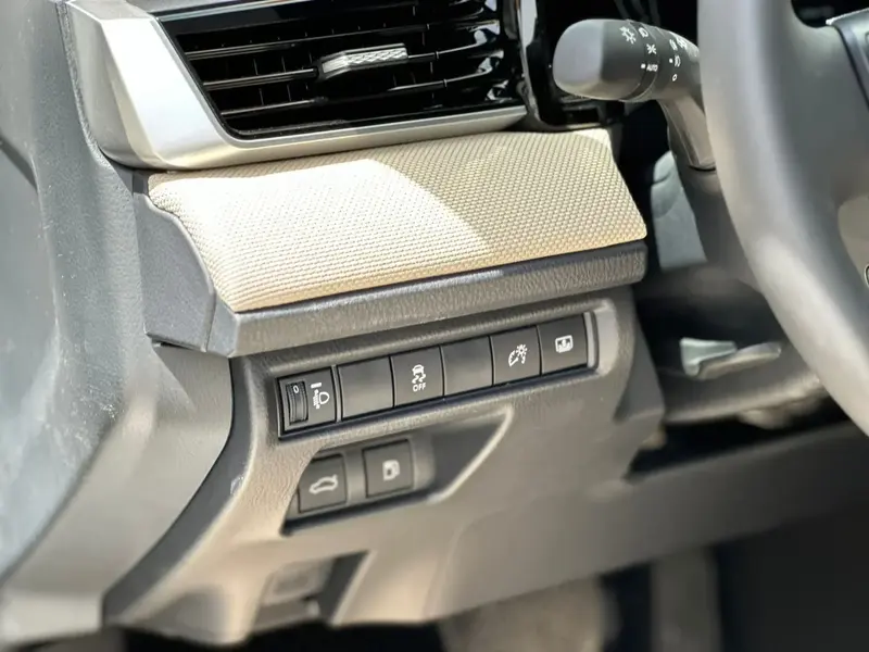 Discover undefined undefined Exterior Interior Images.Find all aspects and details of cars.