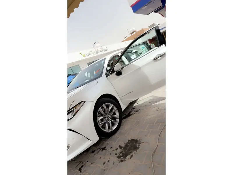 Discover undefined undefined Exterior Interior Images.Find all aspects and details of cars.