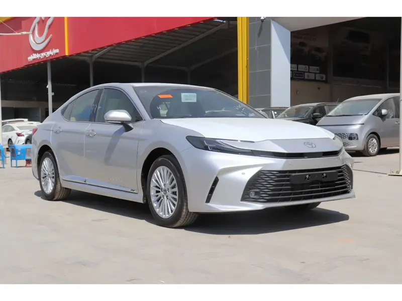 Toyota Camry 2025