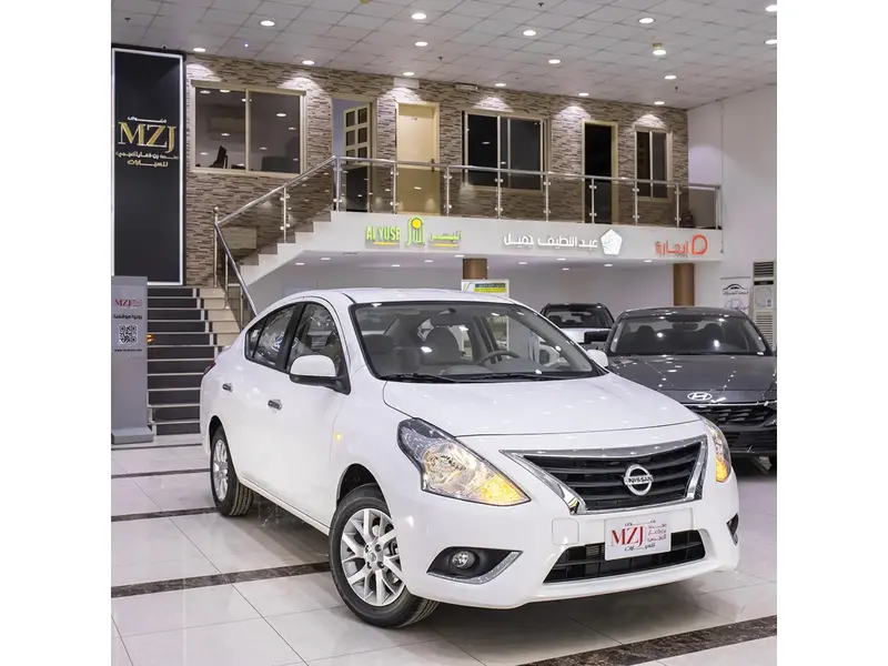 Discover undefined undefined Exterior Interior Images.Find all aspects and details of cars.