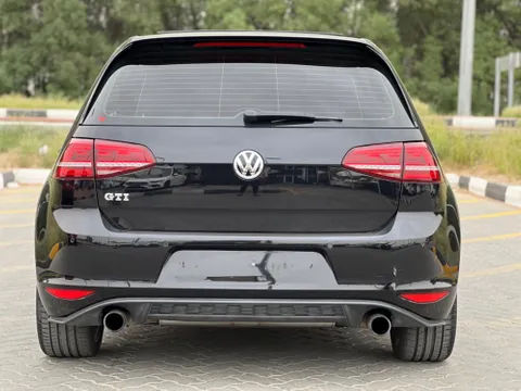 Volkswagen Golf GTI 2.0T S 2015
