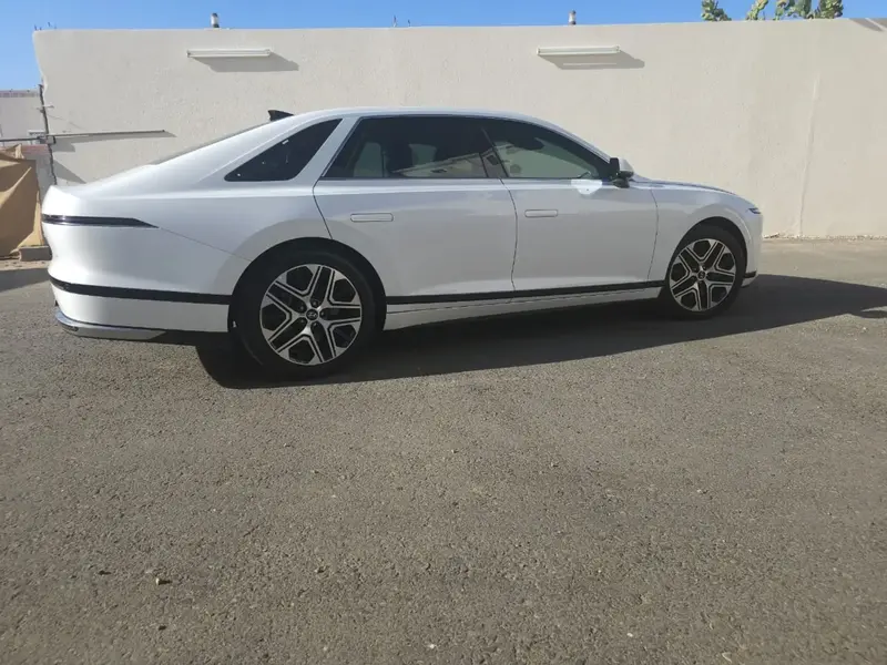 Hyundai Azera 2024