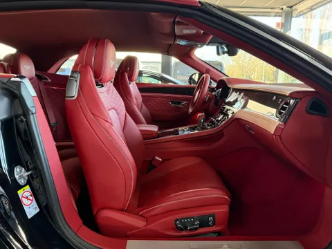 Discover undefined undefined Exterior Interior Images.Find all aspects and details of cars.