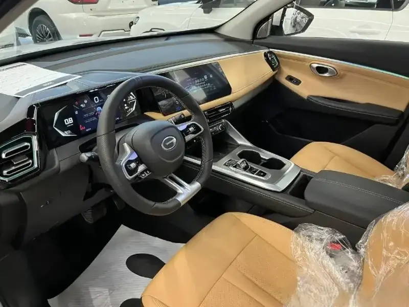 Discover undefined undefined Exterior Interior Images.Find all aspects and details of cars.