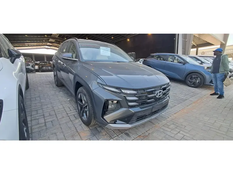 Discover undefined undefined Exterior Interior Images.Find all aspects and details of cars.