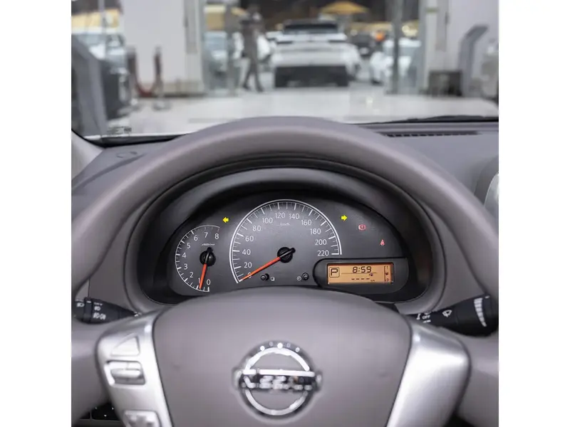 Nissan Sunny 2024