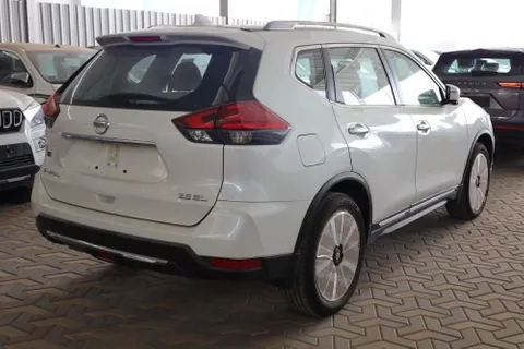 Discover undefined undefined Exterior Interior Images.Find all aspects and details of cars.