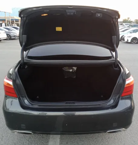 Lexus LS 460 4 door 4.6L SWB 2010