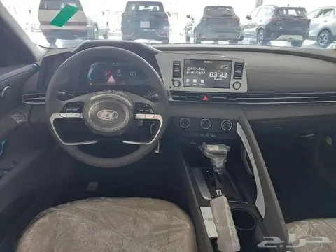 New Hyundai Elantra  2.0L GLS 2025
