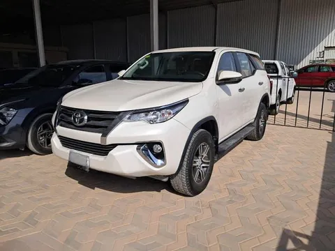 Discover undefined undefined Exterior Interior Images.Find all aspects and details of cars.