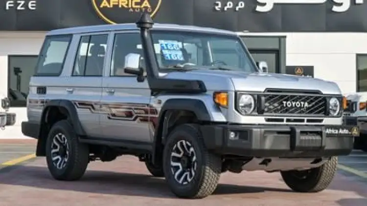 toyota land-cruiser-70 image Toyota Land Cruiser 70 LC76 4.0L AT LX YM 2024