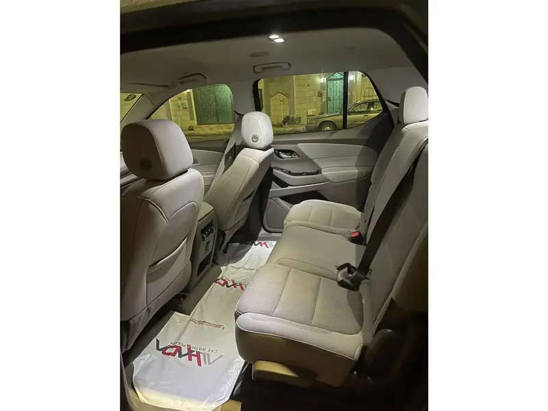 Discover undefined undefined Exterior Interior Images.Find all aspects and details of cars.
