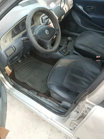Fiat Punto 1.4L Standard 2004