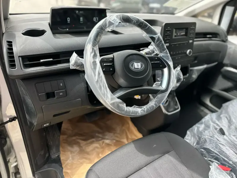Hyundai Staria 2025