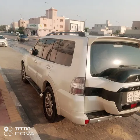 Discover undefined undefined Exterior Interior Images.Find all aspects and details of cars.