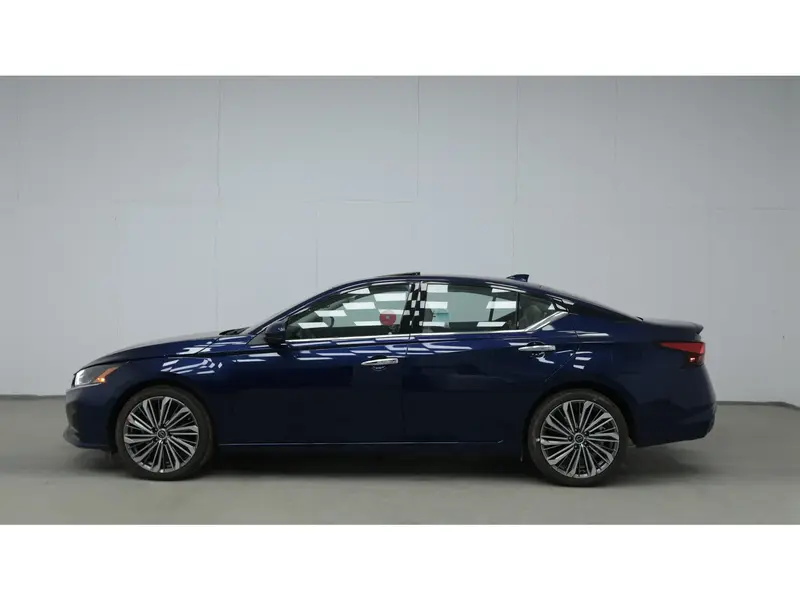 Nissan Altima 2024