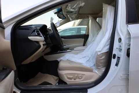 New Toyota Camry 2.5L GLE 212 HP 2023