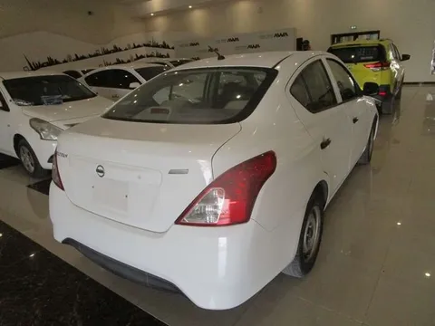 Nissan Sunny 2016