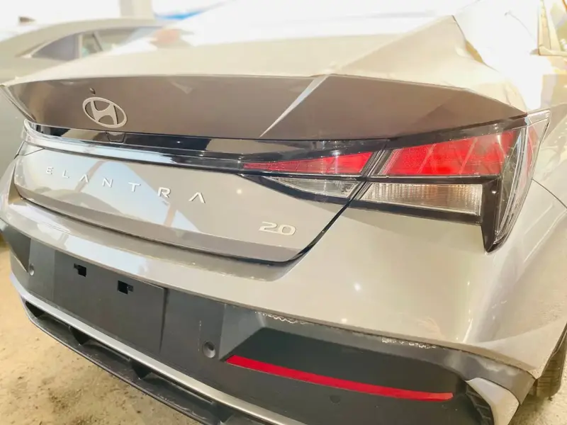Hyundai Elantra 2025