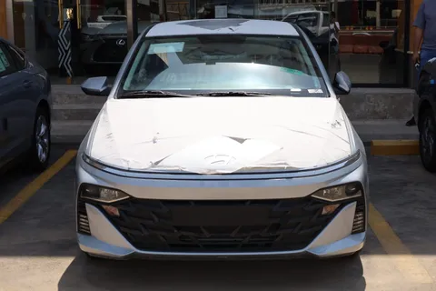 Discover undefined undefined Exterior Interior Images.Find all aspects and details of cars.