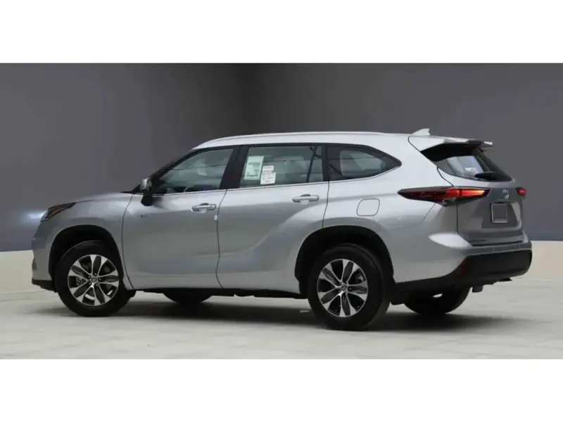 Discover undefined undefined Exterior Interior Images.Find all aspects and details of cars.