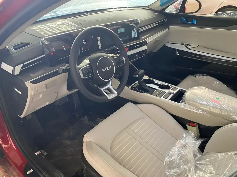 KIA K5 2025
