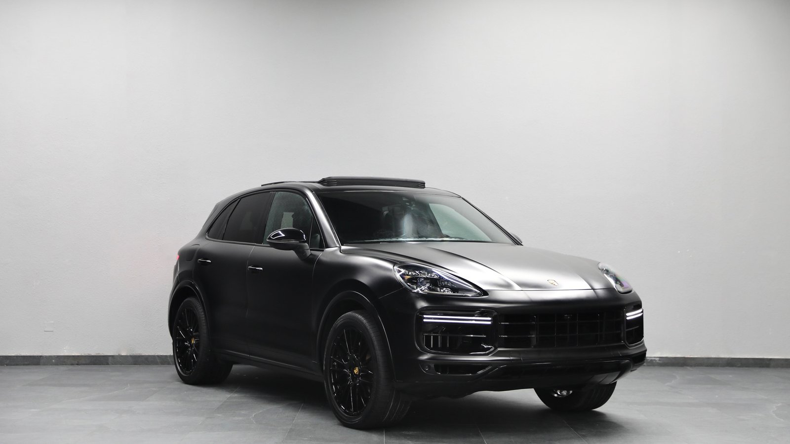porsche cayenne image Cayenne | 2,700 AED Monthly | Low Km | Under Warranty Till 2027