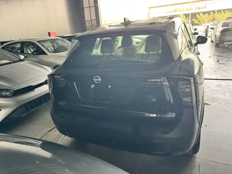 Discover undefined undefined Exterior Interior Images.Find all aspects and details of cars.