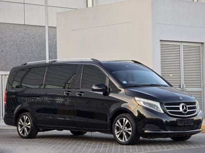 mercedes-benz v-250 image Mercedes-Benz V 250 Std 2.1L MERCEDES V-250 2018 GCC // 360 CAMERA // PERFECT CONDITION INSIDE OUT SIDE