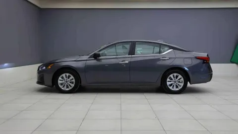 Discover undefined undefined Exterior Interior Images.Find all aspects and details of cars.