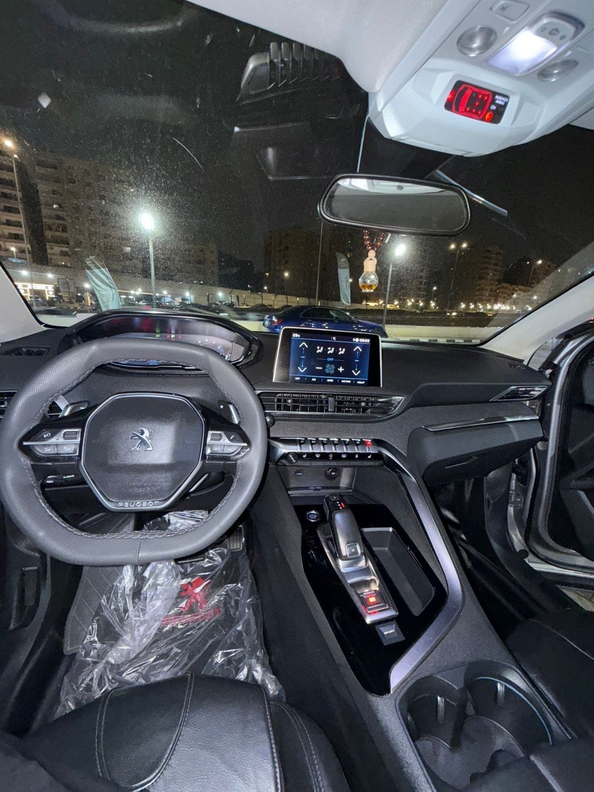 بيجو 5008 2020
