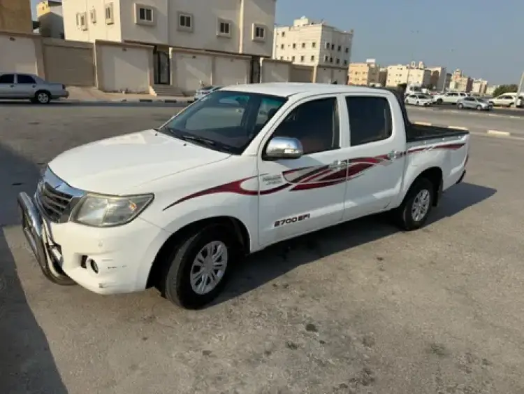 toyota toyota-hilux image Toyota Hilux 2015